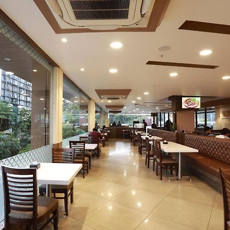 As Airport Inn Kochi Buitenkant foto
