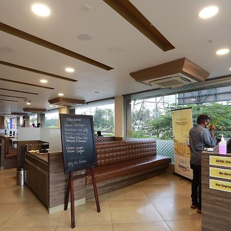 As Airport Inn Kochi Buitenkant foto