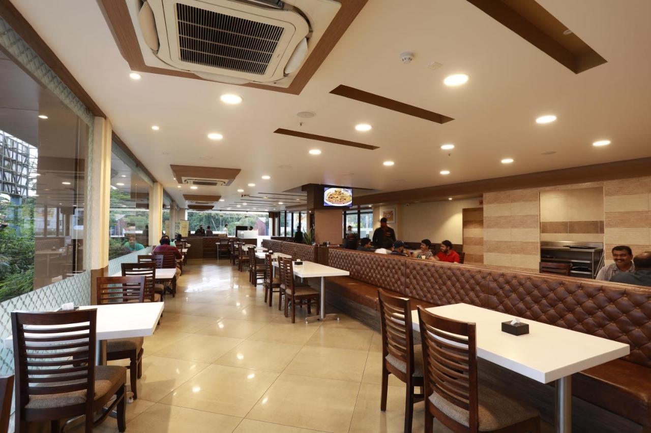 As Airport Inn Kochi Buitenkant foto